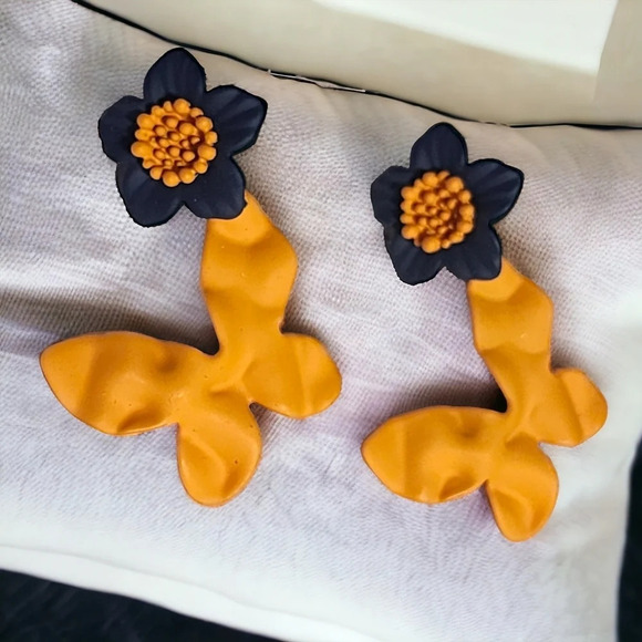 🆕️Butterfly Flower Fashion Colorful Boho Chic Dangle Earrings - Picture 6 of 8